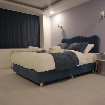 Asia Lees Hotel